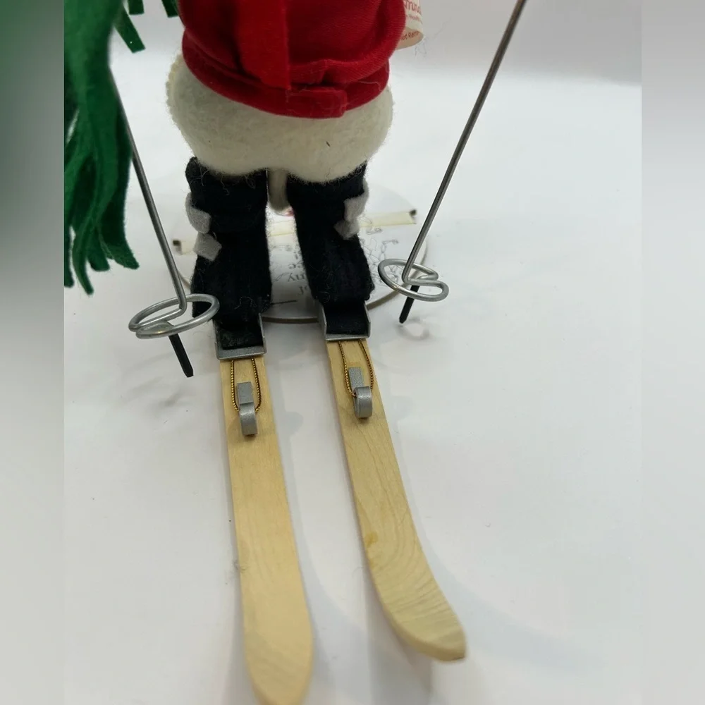 Skiing Christmas Mouse 2002